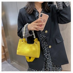 BOLSO BAGUETTE PERLAS